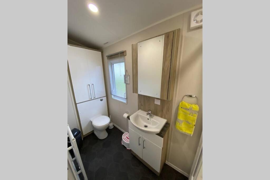Glade Lodge- North Devon Coast, Bideford Bay Caravan Park 外观 照片